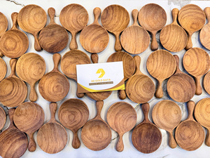 ช้อนไม้ด้ามใบไม้ ทำจากไม้ธรรมชาติ อุปกรณ์ครัวแกะสลักด้วยมือ สำหรับทำอาหารและเสิร์ฟ ผลิตในเวียดนาม จำหน่ายส่ง - Product Image 4