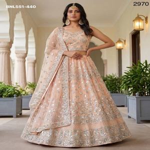 Conjunto de Lehenga Choli y Dupatta de Alta Calidad para Bodas, con Red de Tela y Bordado de Zari, Lentejuelas e Hilos, Venta al Por Mayor - Product Image 1