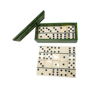 Juego de Dominó de Resina Hecho a Mano de Lujo con 28 Fichas y Caja de Almacenamiento – Juego de Mesa con Logotipo Personalizado para Regalo - Product Image 3
