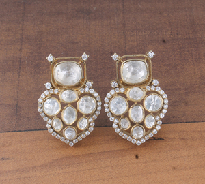 Boucles d'oreilles pendantes vintage en moissanite plaquée or de luxe, style victorien traditionnel, moissanite non taillée, bijoux de haute qualité - Product Image 1