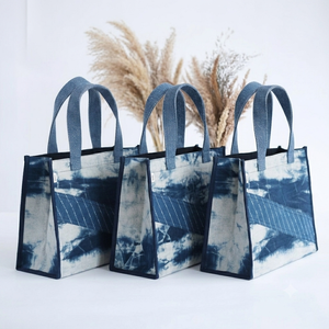 กระเป๋าผ้าแคนวาสย้อมสีอินดิโก้แบบ Shibori เป็นมิตรกับสิ่งแวดล้อม ขายส่ง พร้อมลายปักซาชิโกะ สไตล์ญี่ปุ่น ใช้สะพายไหล่หรือถือได้ - Product Image 4