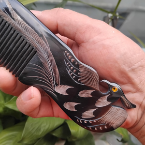 Peigne en corne de buffle noire naturelle fait à la main, peigne de massage pour les cheveux, peigne lissant pour coiffer les cheveux, pour hommes et femmes, soin et toilettage quotidiens des cheveux - Product Image 5