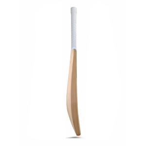 Bates de Críquet de Madera de Sauce Inglés de Alta Calidad con Logotipo Personalizado, Ambidiestros, Cosidos a Mano, Ecológicos, 40 mm de Grosor, 2.8 lb - Product Image 3