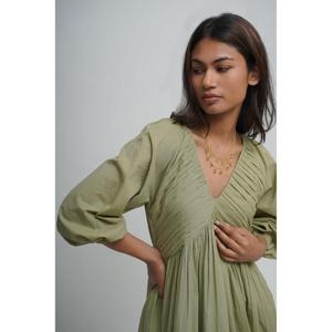 Robe longue trapèze 100 % coton vert olive avec col en V, manches lanternes, volants superposés, style estival respirant en lin pour femme - Product Image 5