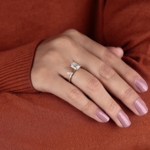 Anillo de Compromiso Solitario de Oro de 14K con Diamante Cultivado en Laboratorio de Corte Esmeralda de 2.00 CT, Certificado por IGI, Minimalista, Delicado, Clásico, Regalo de Boda para Ella - Product Image 6