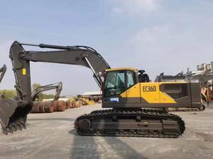 Reliable Pre-Owned 3 Ton Crawler Digger with Front Dozer Blade and High Torque Engine for Efficient Foundation Work - Product Image 3