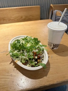 Bol à burrito biodégradable robuste avec couvercle, emballage jetable écologique, 26 oz, pour repas de riz et de salade - Product Image 1