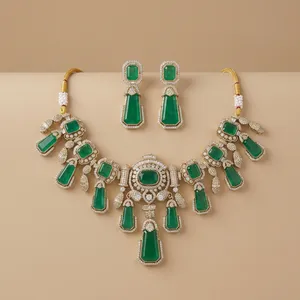 Ensemble de collier Kundan Polki vert de luxe avec boucles d'oreilles assorties, plaqué or, bijoux de mariage indiens traditionnels pour femmes - Product Image 5