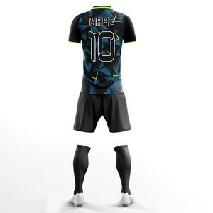 Maillot de football compétitif avec short, tissu haute performance, coupe ajustée, adapté aux matchs d'équipe, aux séances d'entraînement et aux jeux en plein air - Product Image 2
