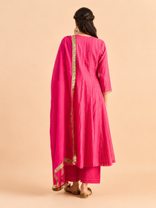 Robe midi formelle asymétrique en soie Chanderi et organza, rose fuchsia uni, brodée, coupe classique, pour mariage ou soirée, pour femme - Product Image 6