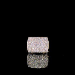 Anillo de lujo con diamantes pavé en oro – Anillo de cóctel rectangular audaz para hombre, joyería de diamantes de diseñador de alto brillo - Product Image 1