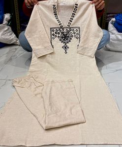 Premium <b>Ladies</b> Cotton Look Embroidered Kurti Pant Set Beige Straight <b>Kurta</b> Co Ord Set Wholesale - Product Image 4