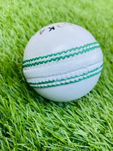 Pelota de grillo curtida de aluminio inglés, color rojo, blanco y rosa, entrega global - Product Image 6