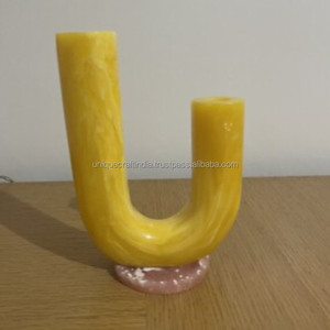 Vase cylindrique minimaliste en résine verte avec finition marbrée douce |   Vase floral moderne fait à la main pour des intérieurs élégants - Product Image 3