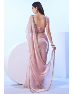 Sari Tradicional de Fiesta para Mujer KV, en Organza Rosa con Adornos de Viscosa y Seda, Sin Arrugas, de Diseño, con Blusa Sin Coser - Product Image 3
