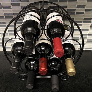 Elegante Exhibidor de Vino de Metal con Marco Abierto, Exhibición de Botellas Contemporánea - Product Image 4