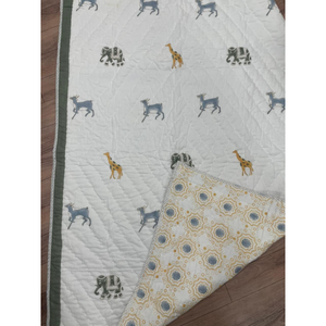 Juego de edredón para bebé ecológico, premium, reversible, con estampado floral, 100% algodón, hecho a mano en India, ideal para regalo, 60x40 pulgadas, hipoalergénico. - Product Image 1