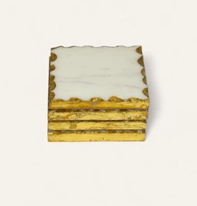 Ensemble de dessous-de-verre élégants en marbre naturel, marbre blanc avec bordure dorée, antidérapants, forme carrée, tapis de table et sous-plats - Product Image 1