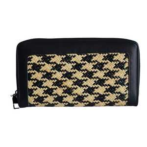 Cartera Larga de Mujer Hecha a Mano en Indonesia, de Cuero Genuino y Ratán Natural, Ecológica, con Diseño Elegante - Product Image 2