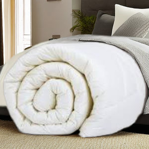 Qualité hôtelière Confort longue durée Léger Durable Utilisation en toutes saisons Couette en polyester doux au toucher Tissu de literie non tissé - Product Image 1