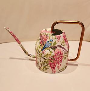 Arrosoir élégant à imprimé floral rose pour plantes d'intérieur et d'extérieur, jardin, balcon, arrosoir décoratif, article cadeau - Product Image 1