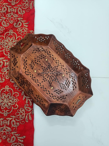 Bandeja de madera para servir Bandeja de té tallada de madera de mango decorativa con incrustaciones Bandeja de madera India rústica para el hogar, la cocina y el regalo - Product Image 2