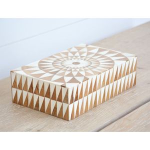 Boîte en résine élégante avec intérieur en MDF pour cadeaux, décoration de la maison et organisation décorative - Product Image 3