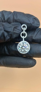 Colgante de Moissanita Solitario, Corte Brillante Redondo, Plata 925 con Baño de Rodio, Amuleto de Lujo para Uso Diario Unisex - Product Image 2