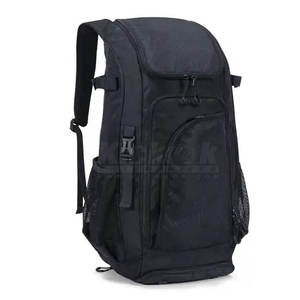 Bolsa de béisbol duradera con diseño espacioso para transportar fácilmente bates, cascos, guantes, zapatos y equipo de práctica. - Product Image 3