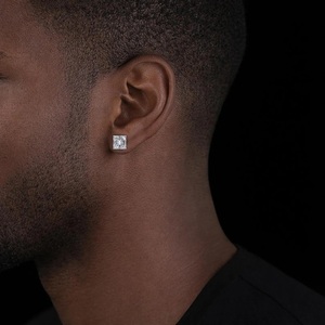 Boucles d'oreilles clous en argent sterling 925 plaqué or à quatre griffes, 20-80 points, 1-2 carats, Moissanite certifiée IGI, pour Anniversaire et Mariage - Product Image 4