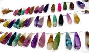 Cuentas de Calcedonia Natural Multicolor de 1 a 2 Pulgadas de Largo, Forma de Lágrima, Hilos Lisos de 8 Pulgadas - Product Image 2