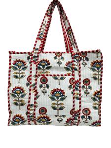 Sac à bandoulière en coton matelassé écologique à motif floral |   Sac fourre-tout de haute qualité avec fermeture éclair et passepoil contrastant |   Chef-d'œuvre artisanal fait main - Product Image 4