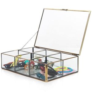 Caja de almacenamiento rectangular de vidrio con marco y asa de metal para organizar joyas - Product Image 3