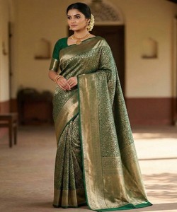 Sari de seda verde claro listo para enviar, vestido tradicional indio estilo Banarasi, sari drapeado con borde estampado para ceremonias. - Product Image 1