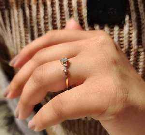 Anillo de Compromiso con Diamante Cultivado en Laboratorio de 1 Quilate, Corte Brillante Redondo, Oro de 10k, 14k, 18k, Sin Níquel, Sin Plomo, Joyería Personalizable al por Mayor - Product Image 2