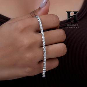 Pulsera de tenis clásica con diamantes cultivados en laboratorio de corte brillante redondo, oro blanco de 14K y plata de ley S925 - Product Image 1