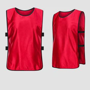 Maillots d'entraînement de football réversibles entièrement personnalisables et respirants en mesh avec logo personnalisé, séchage rapide pour le basketball et le football - Product Image 3