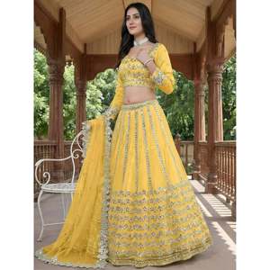 Cautivador Lehenga Choli con Detalles en Dorado para Vestir en la Noche del Sangeet - Product Image 4