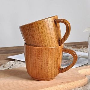 Tasses en bois uniques mettant en valeur les variations naturelles du grain du bois pour une collection authentique d'articles de boisson faits à la main - Product Image 3