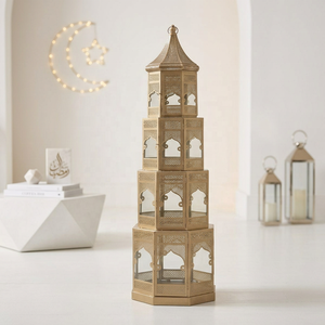 Lanterne à bougies marocaine en métal doré à 5 niveaux, fabriquée à la main, pour la décoration de la maison pendant le Ramadan - Product Image 1
