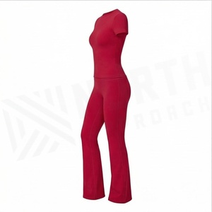 Conjunto de Yoga de 2 Piezas North Approach, Rojo, Cuello Redondo, Pierna Ancha, Largo Completo, Ropa Deportiva sin Costuras para Mujer - Product Image 3