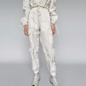 Conjuntos Personalizados para Mujer, Chaqueta con Cierre y Bolsillos Frontales, Pantalones Cortos, Cortavientos de Nailon, con su Propio Logotipo, Trajes Deportivos para Chicas, OEM - Product Image 3