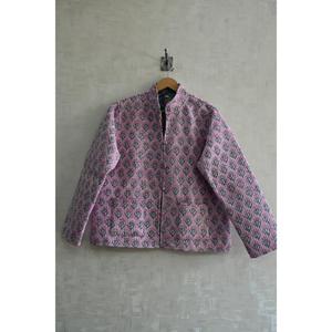 เสื้อแจ็คเก็ตผ้าฝ้ายทำมือพิมพ์ลายดอกไม้แบบสองด้านสำหรับผู้หญิง เสื้อแจ็คเก็ตแบบควิลท์ แฟชั่นที่ยั่งยืน - Product Image 1