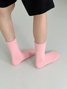 Chaussettes de nuit chaudes et douces en microfibre hautement élastique, épaisses, respirantes, classiques, couleur bonbon, pour l'intérieur, effet pantoufle moelleuse - Product Image 4