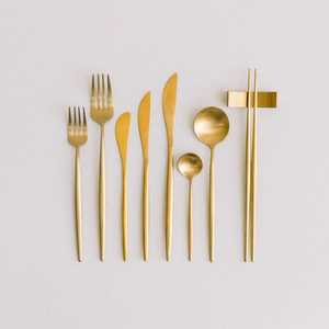 Ensemble de couverts dorés en laiton, couteau, fourchette, cuillère et repose-baguettes en acier inoxydable, style coréen et asiatique, pour la table - Product Image 1