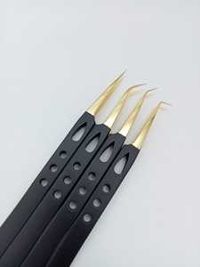 Pinzas para Pestañas Profesionales de Grado Salón, Chapadas en Oro, con Agarre Ergonómico Antiestático y Equilibrio - Product Image 6