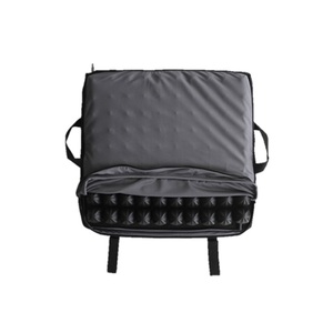 Coussin d'air pour fauteuil roulant en caoutchouc synthétique à faible perte d'air avec housse de coussin pour soulager la pression lors de longues périodes assises - Product Image 1