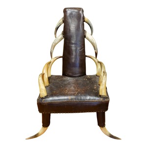 Fauteuil rustique fait main en corne de buffle, revêtement en cuir de vachette, thème animal naturel, mobilier de salon durable NEHA ENTERPRISES - Product Image 1