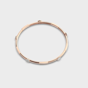 กำไลข้อมือแบบมีบานพับประดับเพชรแล็บสี DEF ระดับความสะอาด VVS2 ทองคำ 14K 18K สีโรสโกลด์ พร้อมลายดอกไม้ประดับเพชรแบบ Pave ชุดของขวัญสุดหรู กำไลแฟชั่น - Product Image 4