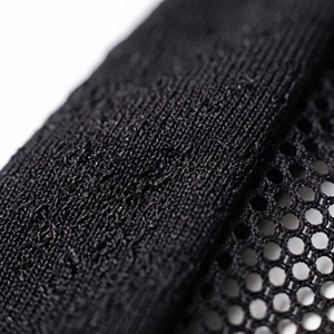 Débardeur de sport dos nageur respirant sans manches pour femme noire, idéal pour la course et le fitness - Product Image 5